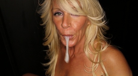 Gina West star erotic pic