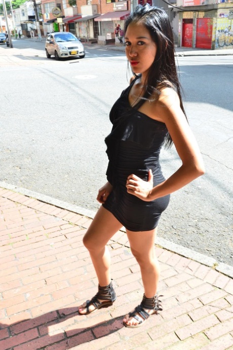 Charles Gomez nude model gallery