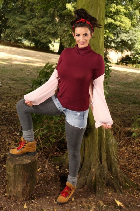 Cara Ruby model high quality pic