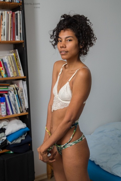 Adriana Conde hd model pic
