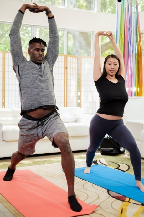 yogabroek met grote tieten mooi beste galerijen