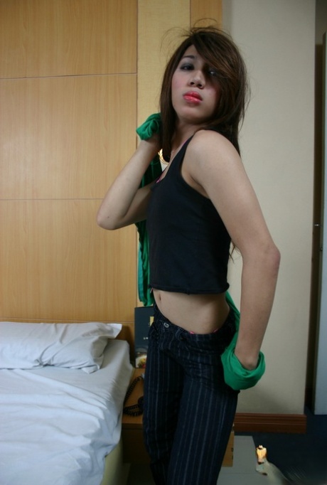 pequeña travesti xxx agradable fotos