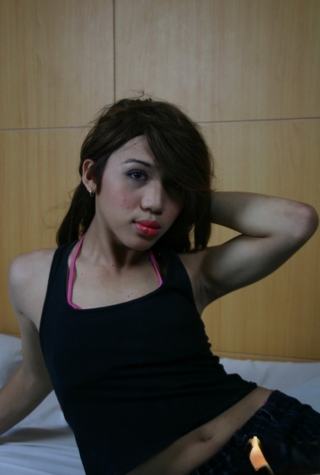 sitna transvestit porno galerija