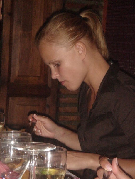 amatööri lesbo taide hd Valokuvat