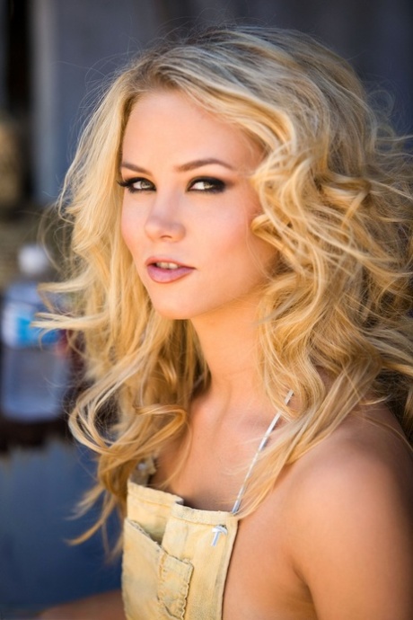 Sophia Lynn star perfect img