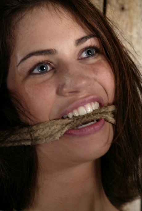 Faith Leon sex actress picture