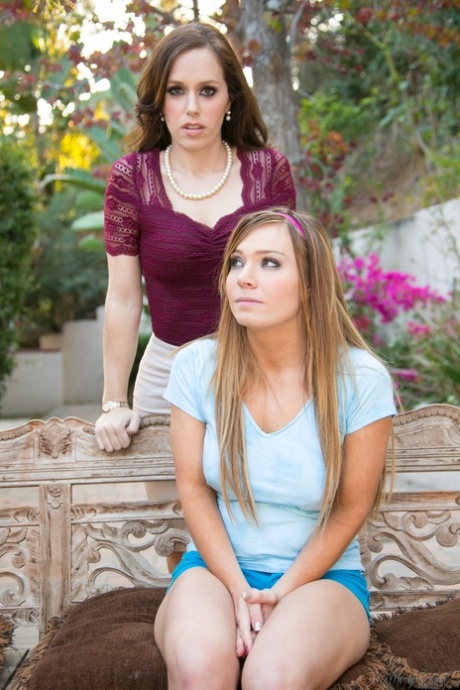 Tiff Bannister star top gallery
