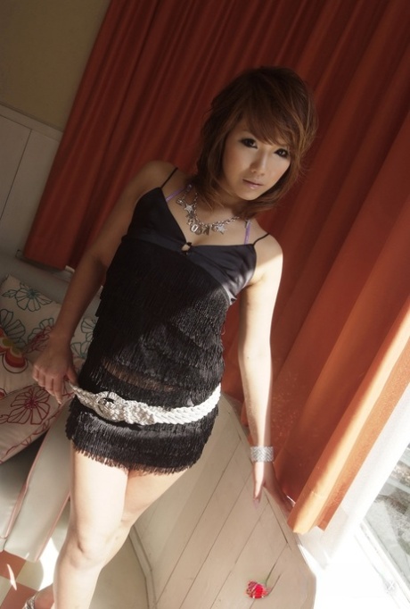 Akiho Nishimura erotic model img