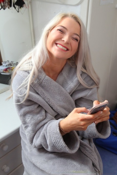 χαριτωμένη Milf Όμορφο Πορνό Γκαλερί