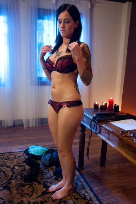 Tricia Oaks beautiful actress pictures
