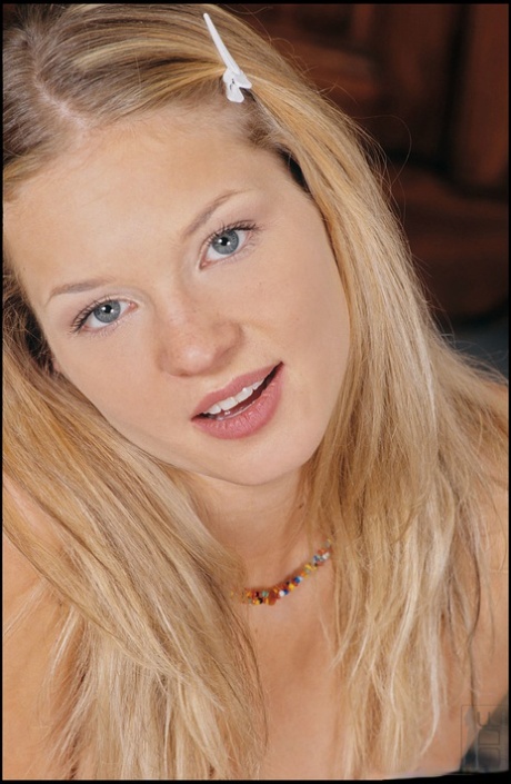 Zuzana Sramkova pretty actress pictures