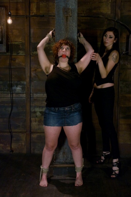 bondage potelé adulte photos