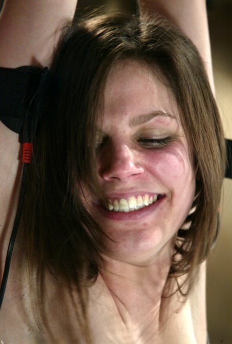 pretty face beautiful naked image