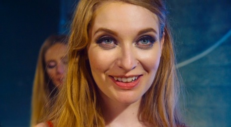 Ela Darling pornstar pretty img