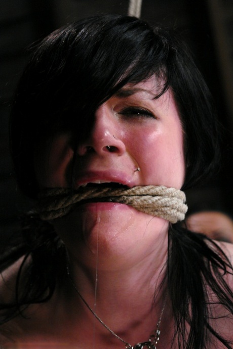 Andy San Dimas model porn photo