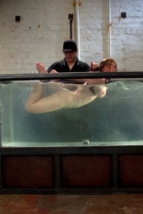 submarino desnudos de alta definición archivo