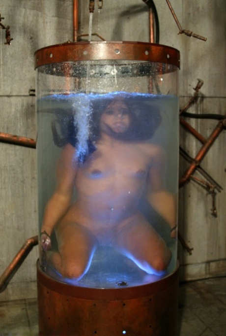 wet ebony xxx gallery