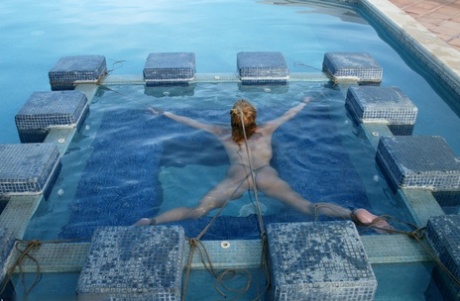 piscina gostosa linda galerias