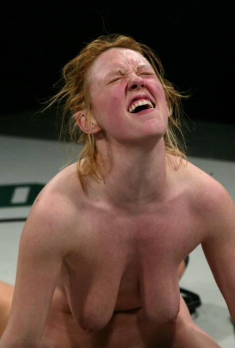 carina rossa esclusivo gratuito img