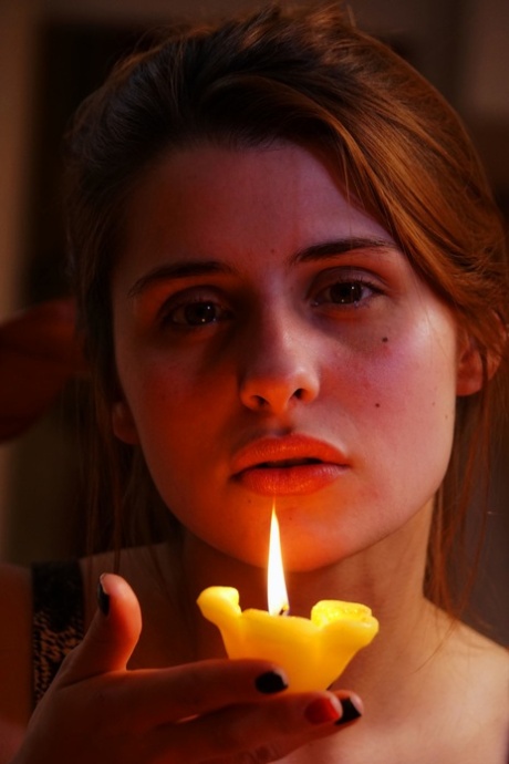rothaarige Teenager xxx kunst galerie