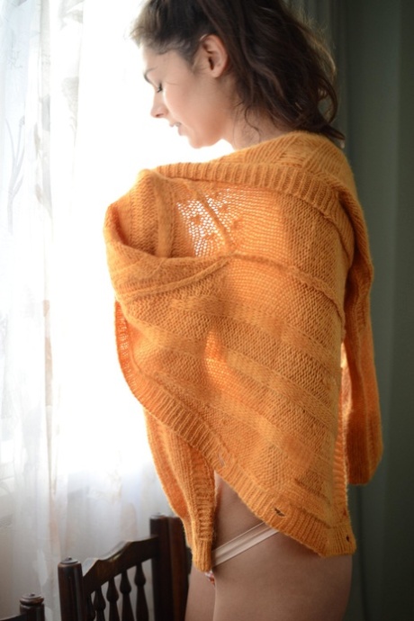 sweter całkiem nago obrazy
