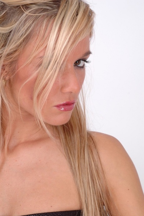 pretty face porn archive