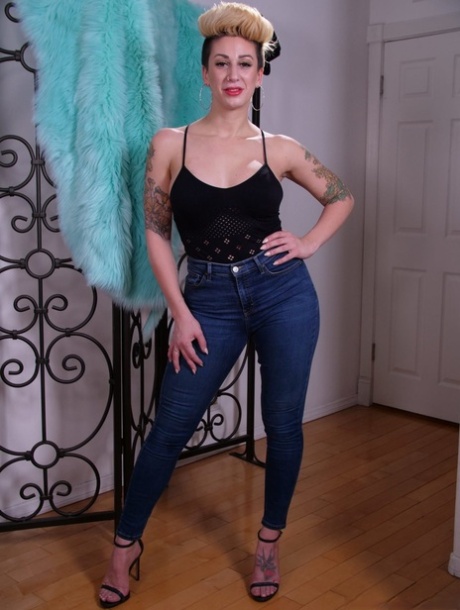 poema benen sexy naakt foto