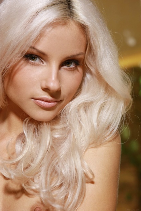 Adelia Ahe model pretty galleries