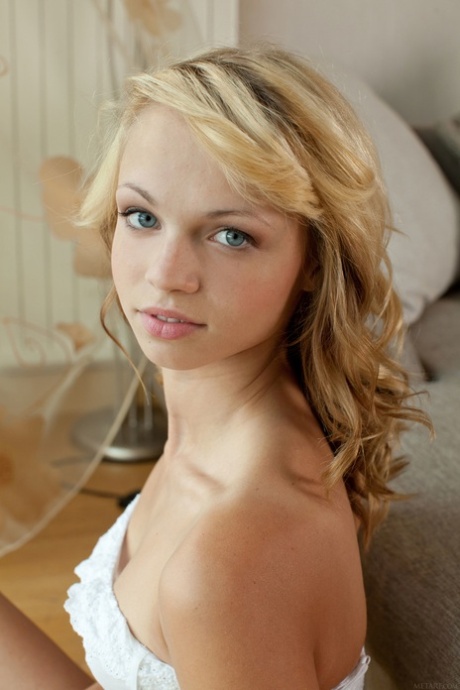 krullend blond pornografisch exclusief foto