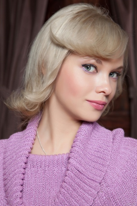 sweater pornos pic