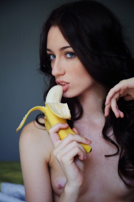 Zsanett Tormay star nude picture