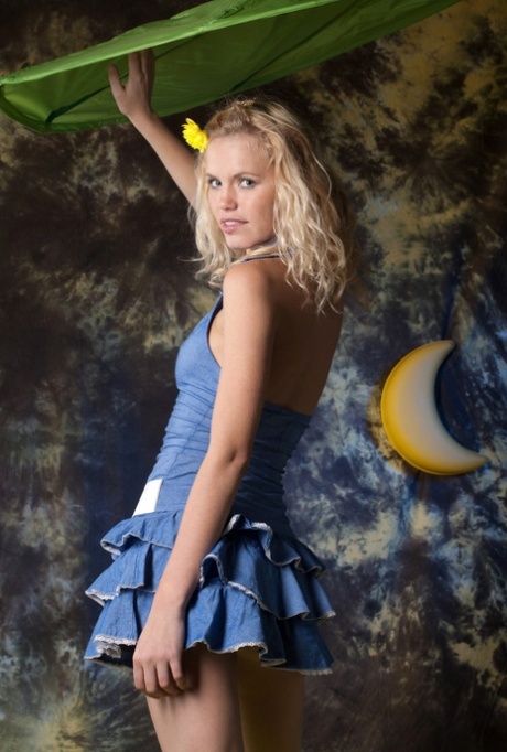 Minikleid exklusive sexy fotos