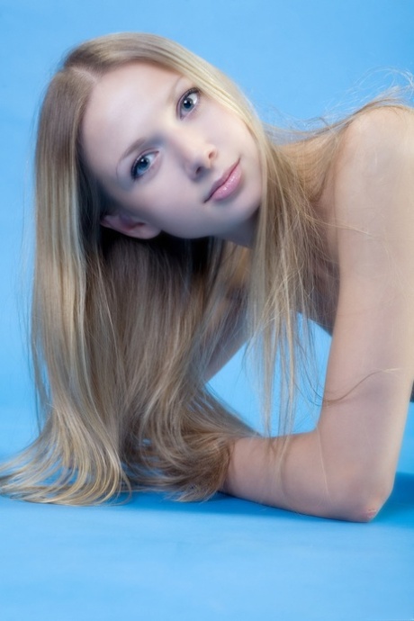 Augusta Crystal top model image