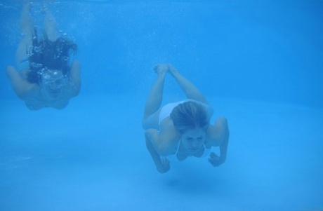 underwater top photo