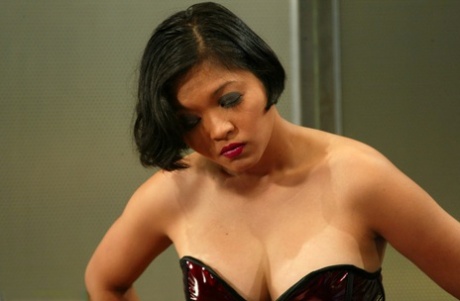asiatisk femdom hete pene img