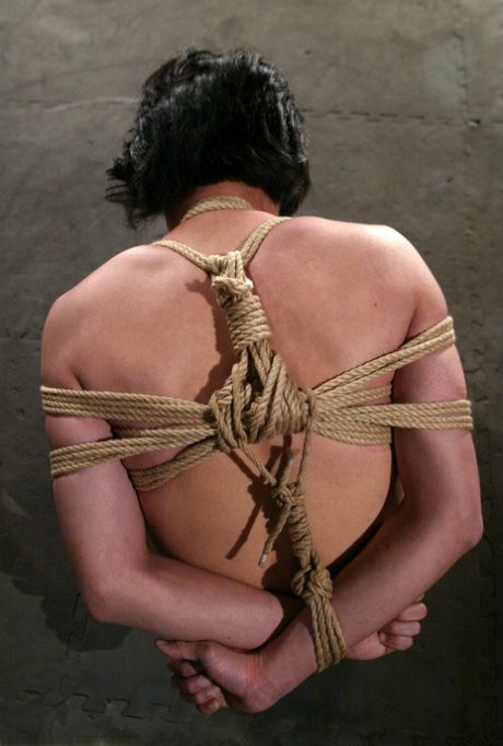 Scott Lee model naked image
