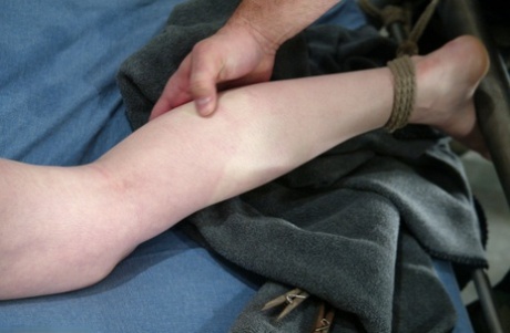 mršave velike sise seksi gole slika