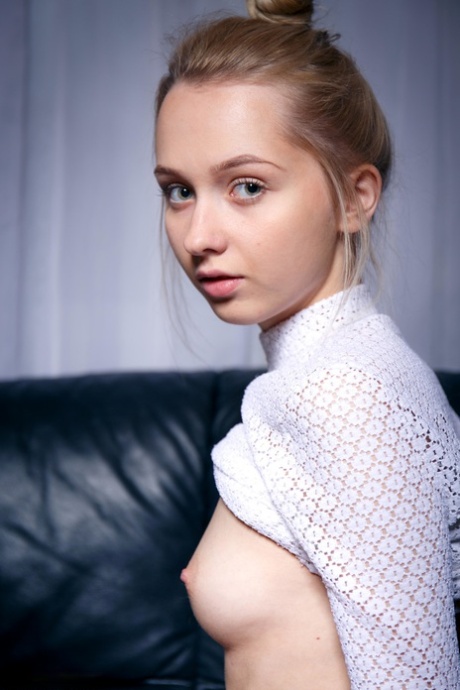 flexible teen nude pictures