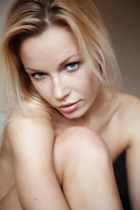 Sylvie Sinner nice pornstar photo