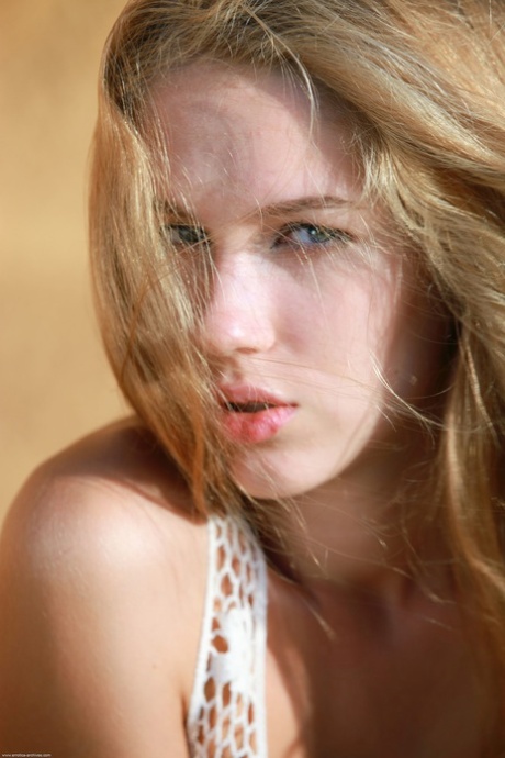 Genevieve Gandi nude model archive