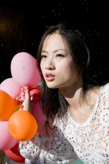 høj asiatisk erotisk hot billede