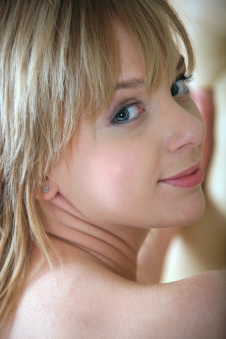 morena de grandes tetas arte agradable imágenes