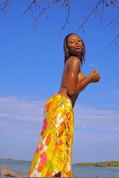 oiled ebony xxx images