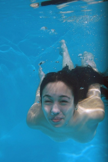 underwater sexy image