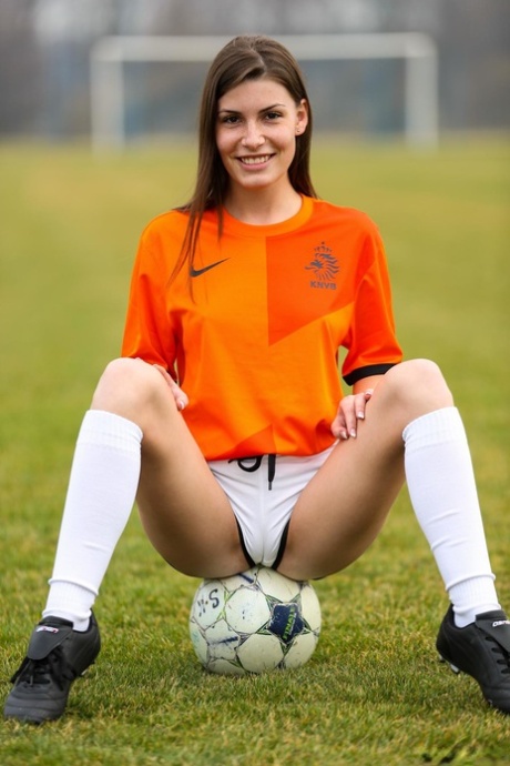 Lilly Peterson star perfect pic