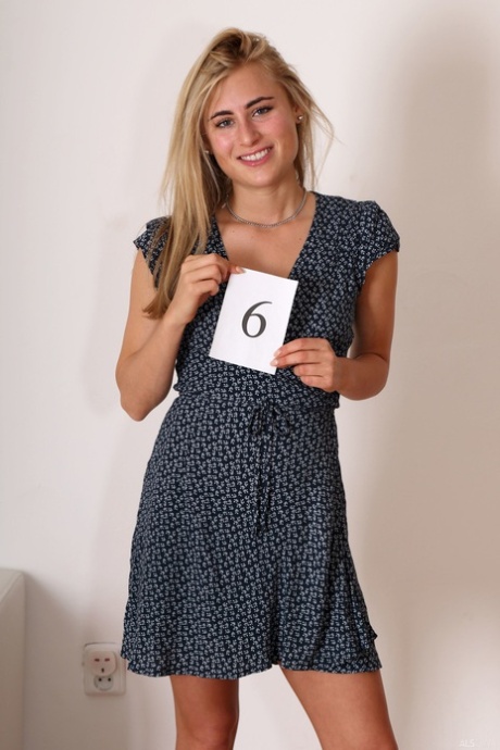 Lindsey Cruz beautiful actress image