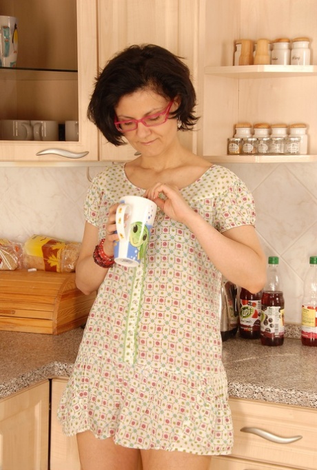 зрелые очки горячий голый архив