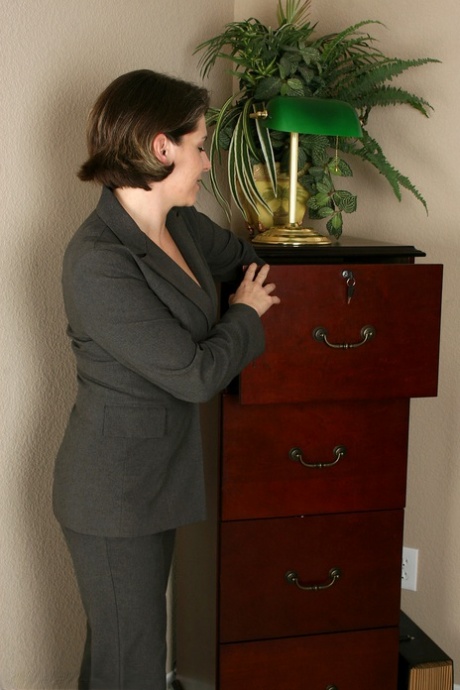 mature secretary art xxx archive