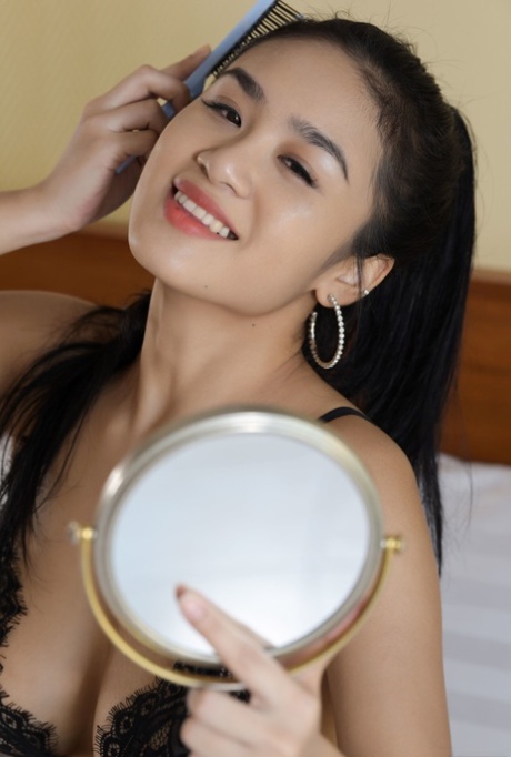 วัยรุ่นชาวเม็กซิกัน เปลือย รูป