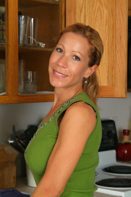 Kimmie Morr erotic star images